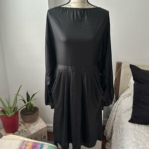 NWOT - BCBGMaxAzria Boat neck off the shoulders dress - L